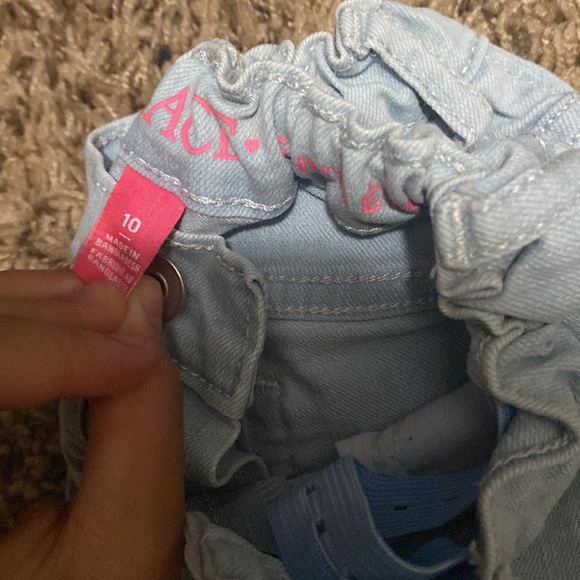 Comfortable - Picture 2 of 2